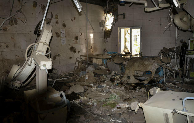 Dette er resterne af den operationsstue, hvor vores kirurg Evangeline Cua opererede, da bomberne faldt over vores hospital i Kunduz, Afghanistan. © Dan Sermand/Læger uden Grænser