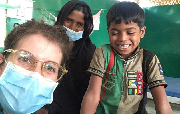 Du kan læse om, hvordan Astrid kæmper for at redde drengen, der er indlagt på vores klinik i Bangladesh.